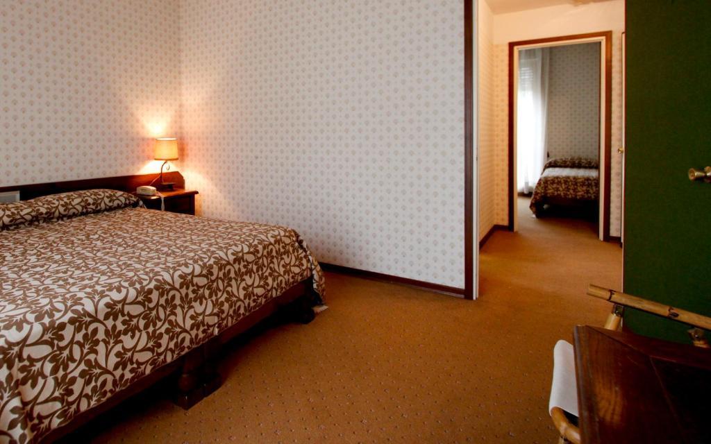 Hotel Antares Arona Kültér fotó